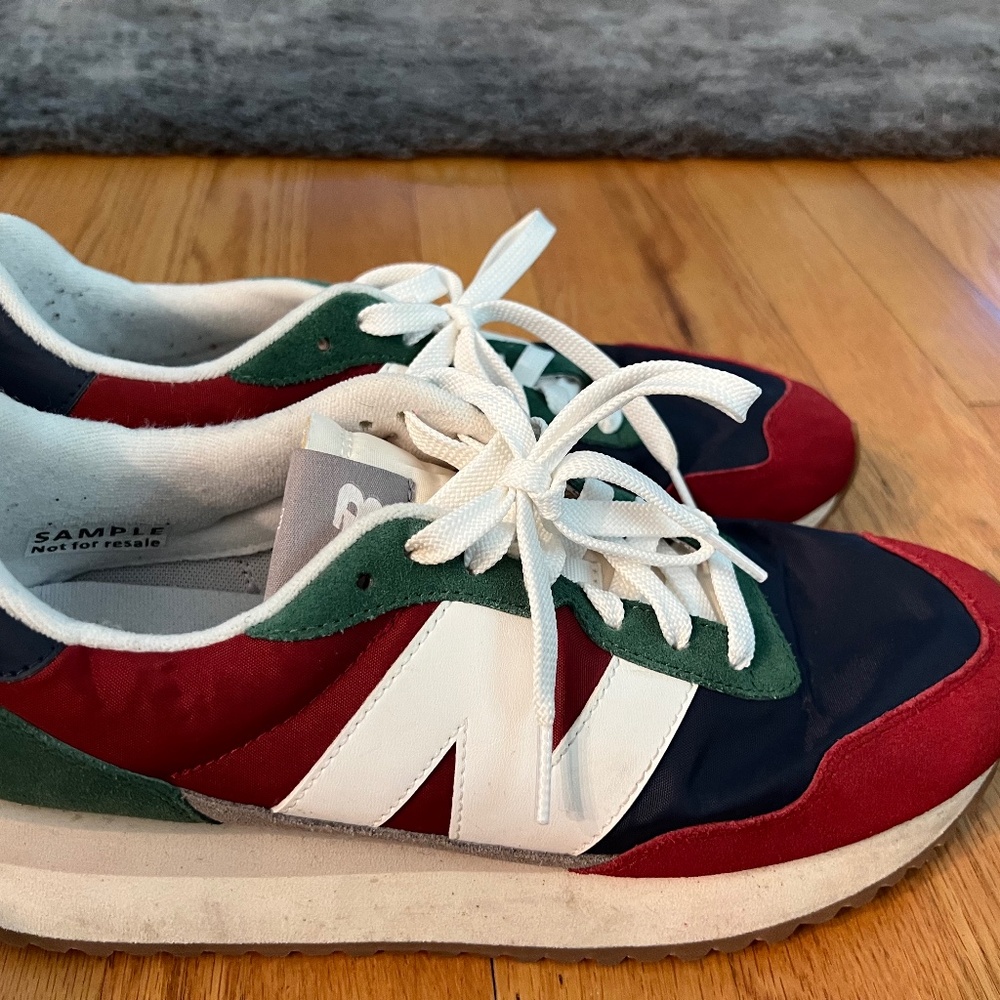 - New Balance 237